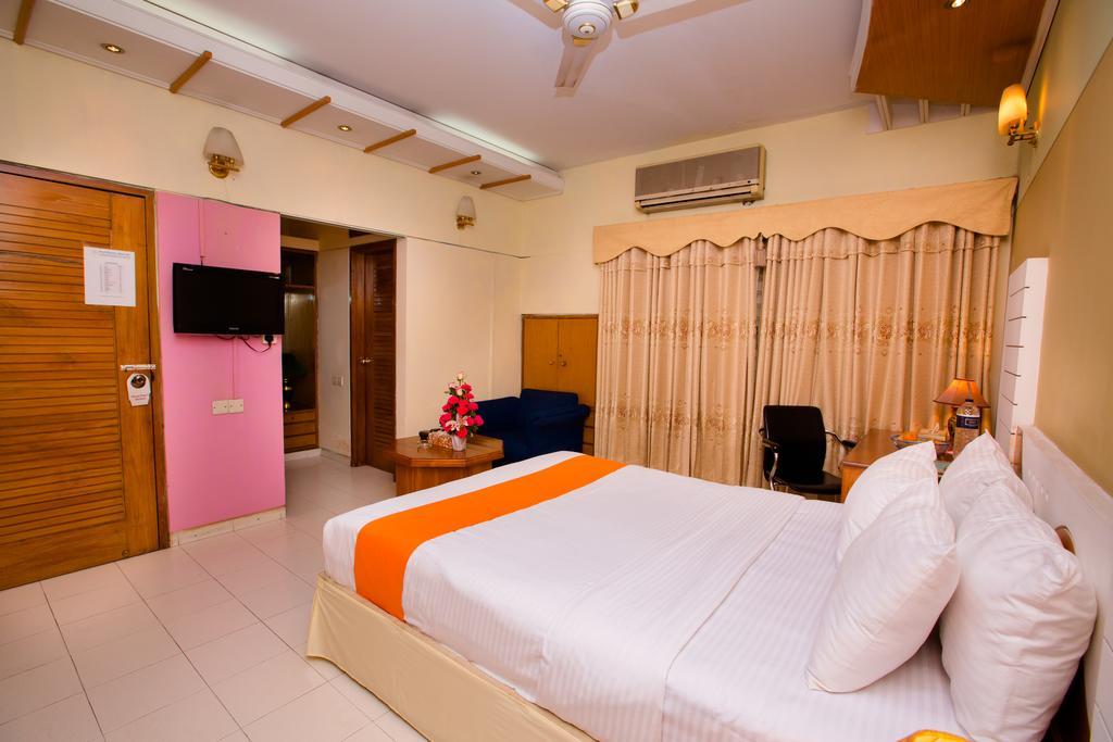 Hotel Golden Deer Dhaka Extérieur photo