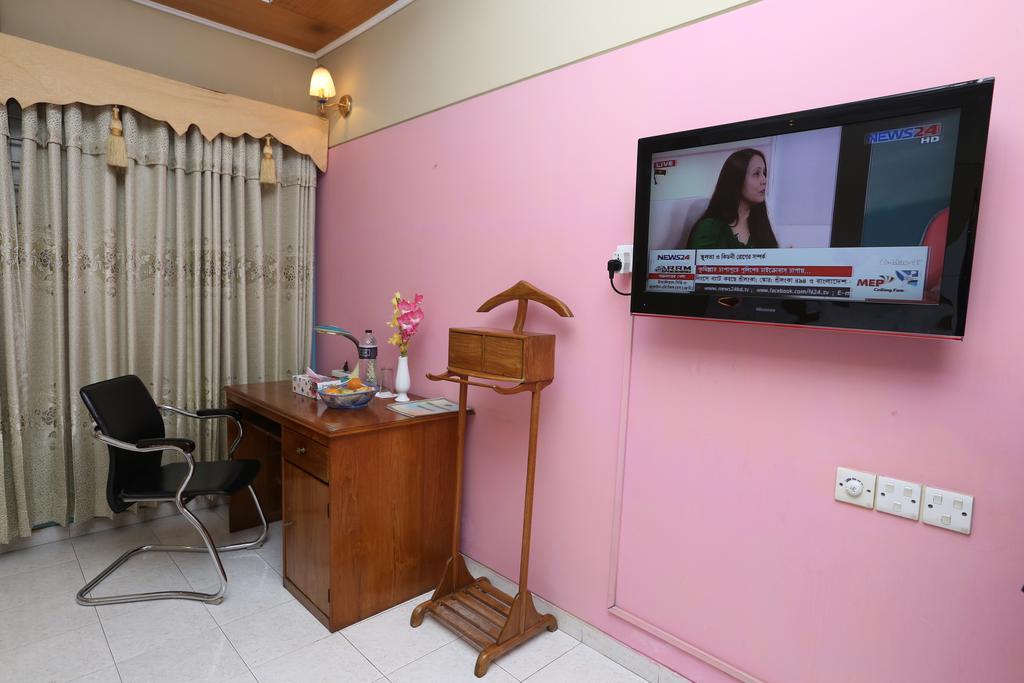Hotel Golden Deer Dhaka Extérieur photo