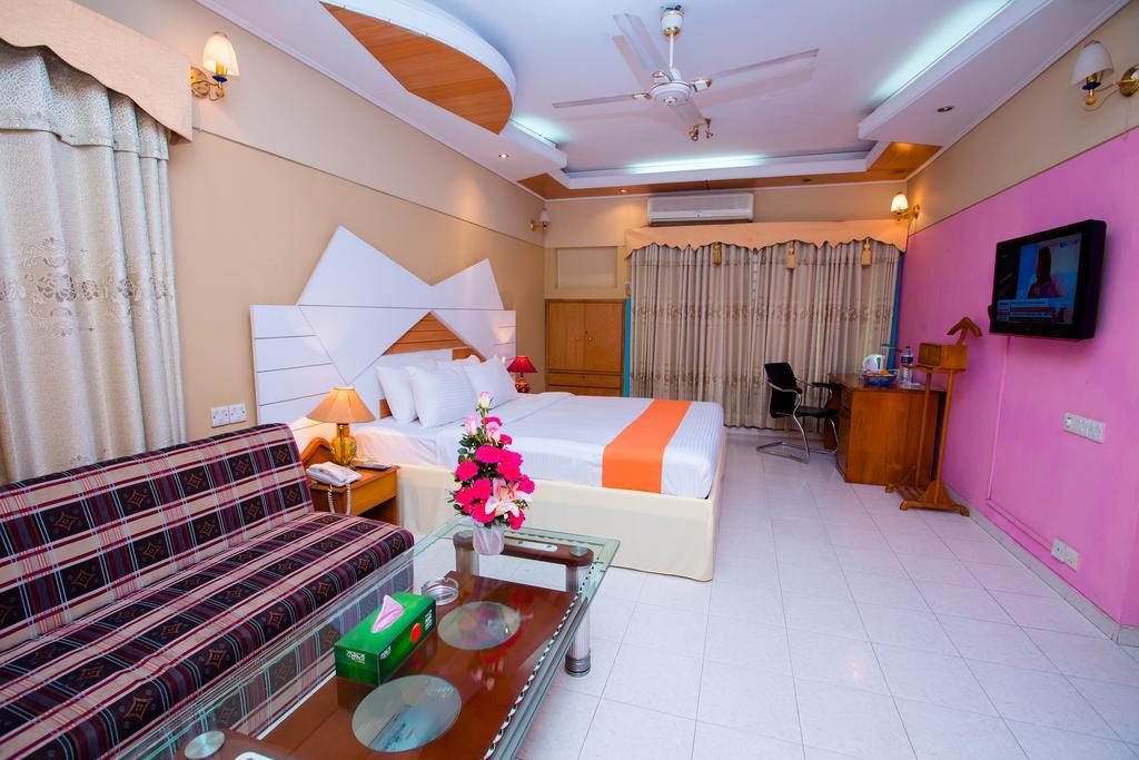 Hotel Golden Deer Dhaka Extérieur photo