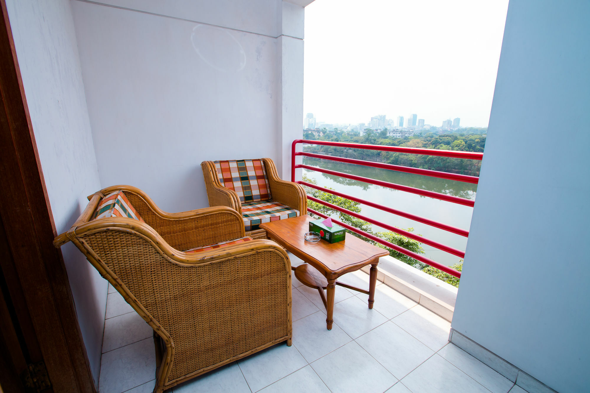 Hotel Golden Deer Dhaka Extérieur photo