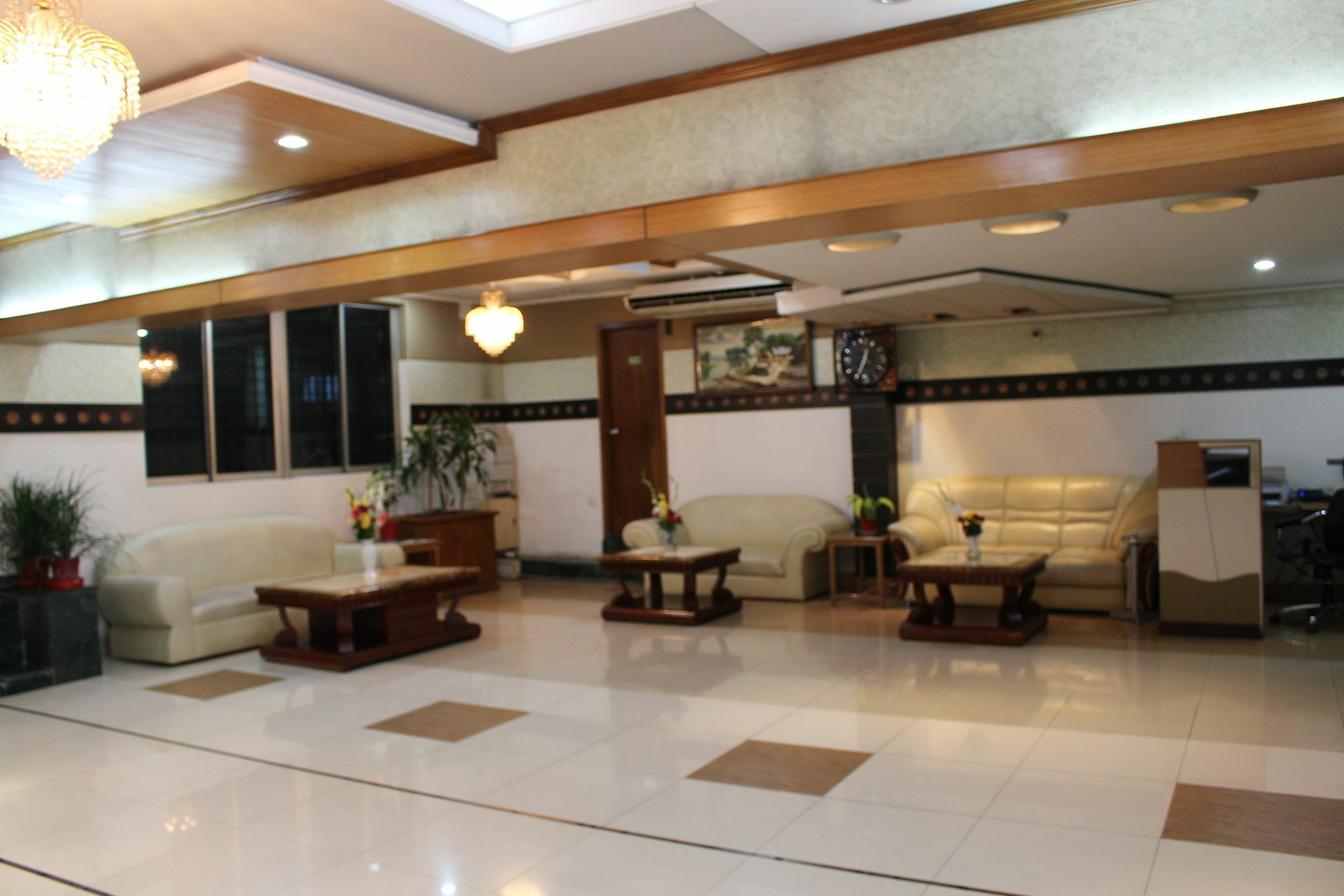 Hotel Golden Deer Dhaka Extérieur photo