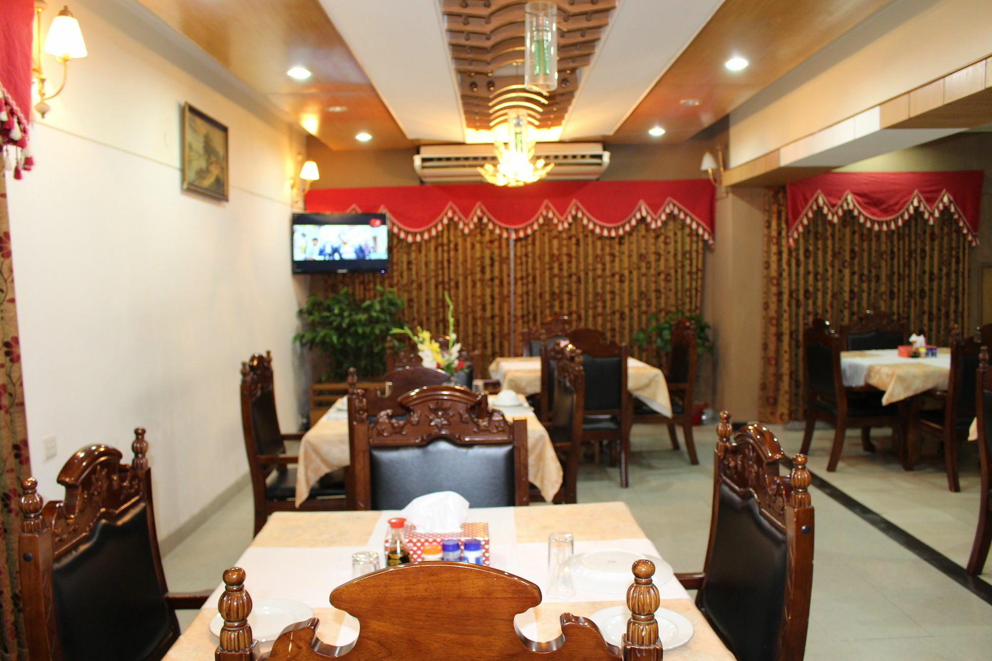 Hotel Golden Deer Dhaka Extérieur photo